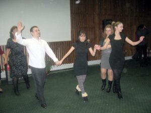 Хоро в редица – коледно празненство на клуб „Нашенци“ – Русе, зала 1 на хотелски комплекс „Рига“, 15.12.2012