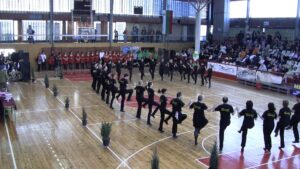 Финалът на хорото на клуб „Нашенци“ – Русе на първата „Русчуклийска среща“ в Русе, 2012